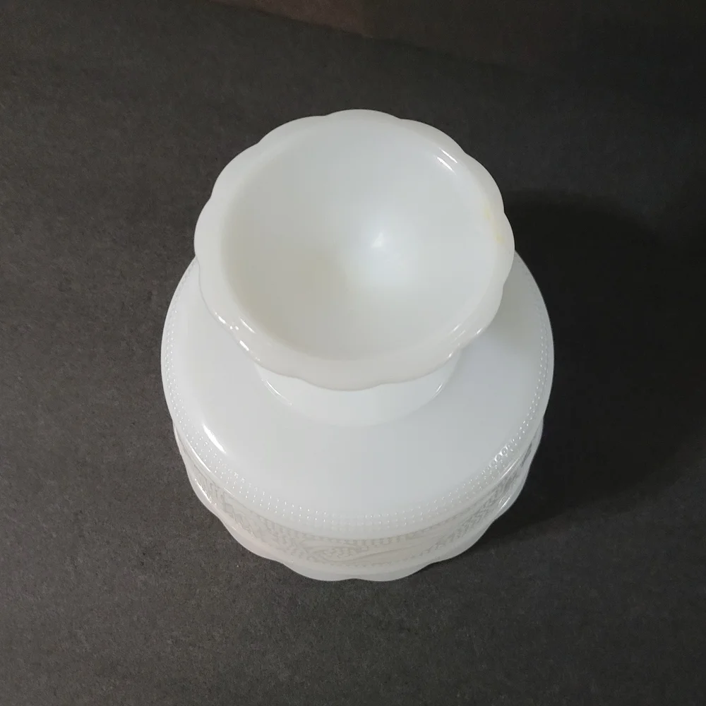 Vintage white milk